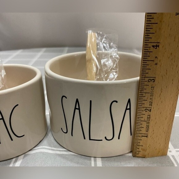 New in Box Rae Dunn Ceramic Artisan Guac and Salsa Bowl Set with 2 Bamboo Spoons - Picture 11 of 11